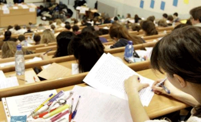 Etudiants des établissements privés vs étudiants des établissements publics : deux poids, deux mesures Etudiants des établissements privés vs étudiants des établissements publics : deux poids, deux mesures