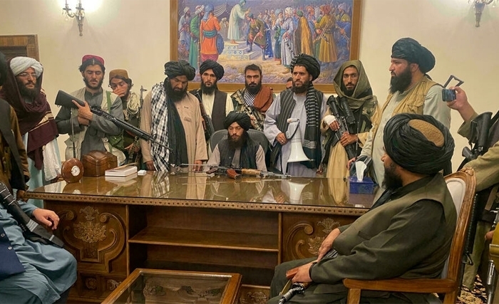 Les Talibans : la résurrection