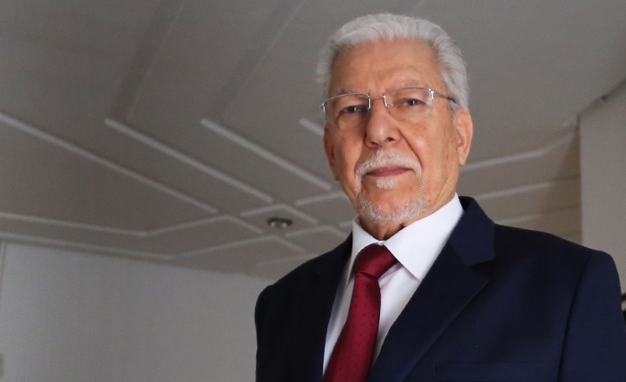 Qui est Taieb Baccouche ? Qui est Taieb Baccouche ?