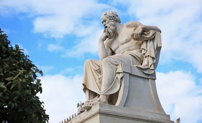 Pourquoi, faudrait-il interroger Socrate de nouveau ? Pourquoi, faudrait-il interroger Socrate de nouveau ?