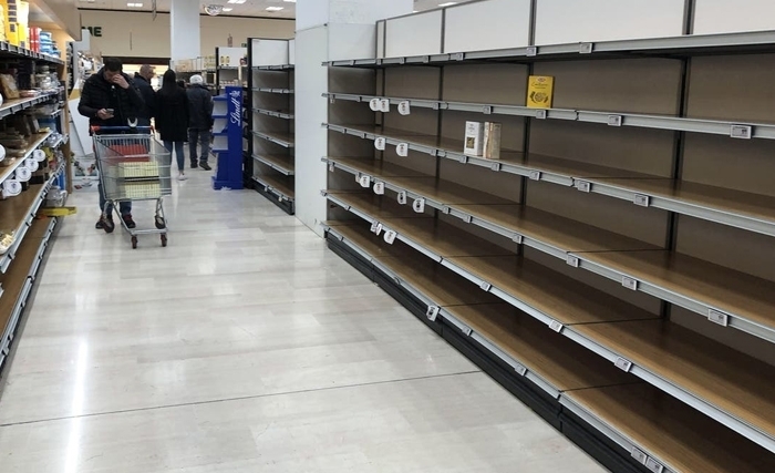 Face aux pénuries, la Tunisie peine et ne rit pas Face aux pénuries, la Tunisie peine et ne rit pas