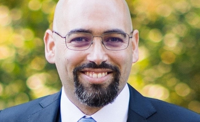 Walid Kamoun, un jeune homme qui a trouvé la profession à l’intersection de ses talents, de sa passion, et des besoins de la société ; ainsi, il ne pouvait qu’exceller ! Walid Kamoun, un jeune homme qui a trouvé la profession à l’intersection de ses talents, de sa passion, et des besoins de la société ; ainsi, il ne pouvait qu’exceller !