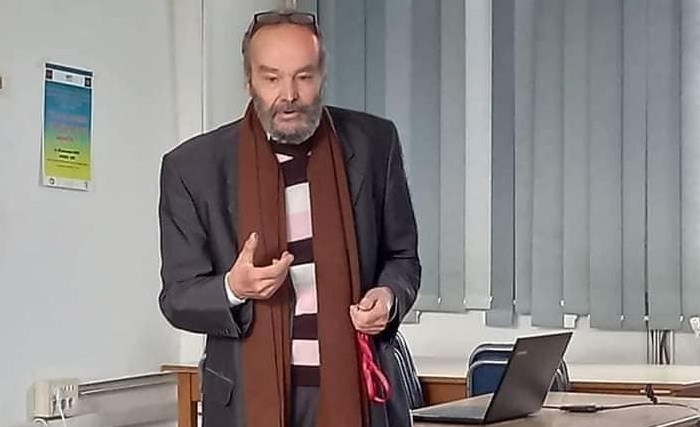 L'innovation pédagogique marquée par l'humanisme et l'amicalité du professeur Ahmed Chabchoub L'innovation pédagogique marquée par l'humanisme et l'amicalité du professeur Ahmed Chabchoub
