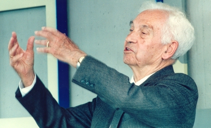 Ernst Mayr: La biologie comme science historique Ernst Mayr: La biologie comme science historique
