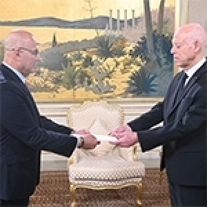 Les nouveaux ambassadeurs du Burkina Faso, du Liban et des Etats-Unis d’Amérique présentent leurs lettres de créances au Président Kais Saied (Vidéo et album photos)