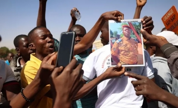 Mohamed Salah Ben Ammar: La démocratie est-elle un luxe pour l'Afrique?